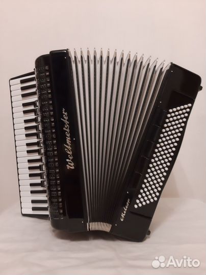 Аккордеон Weltmeister Meteor 4/4 черный