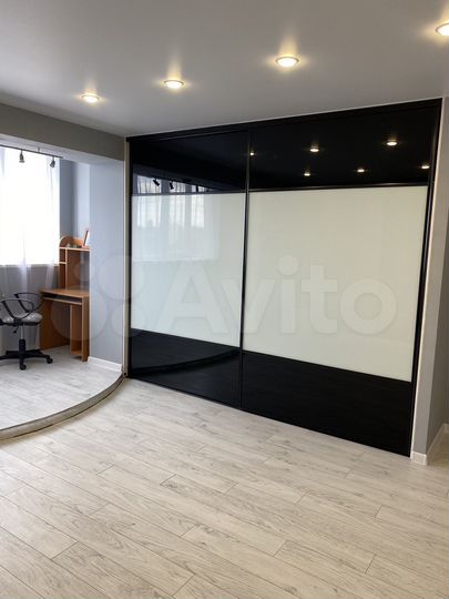 2-к. квартира, 72 м², 4/10 эт.