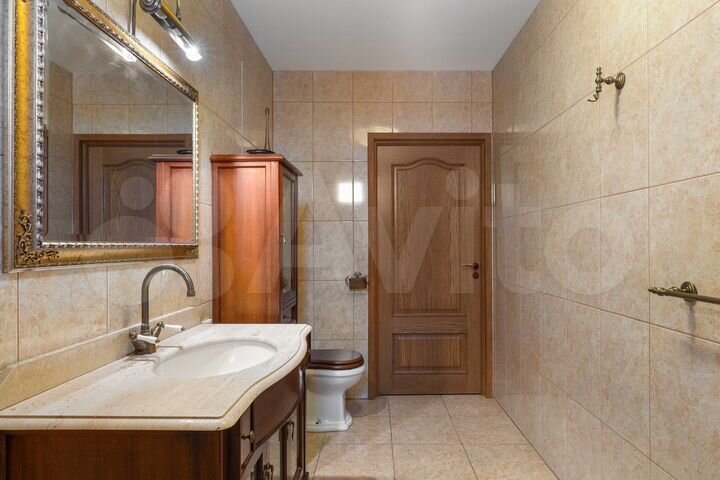 5-к. квартира, 160 м², 15/17 эт.