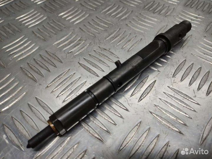 Форсунка Audi A4 B6 (S4 2.5 2005