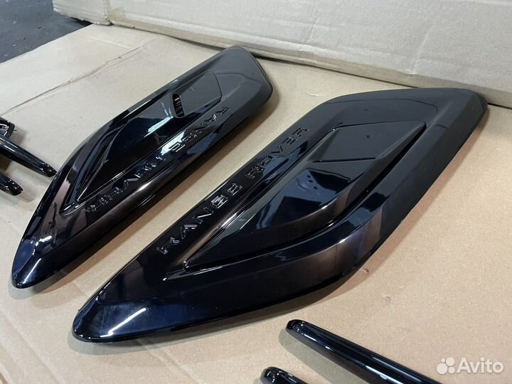 Молдинги на Range Rover Sport 2 L494