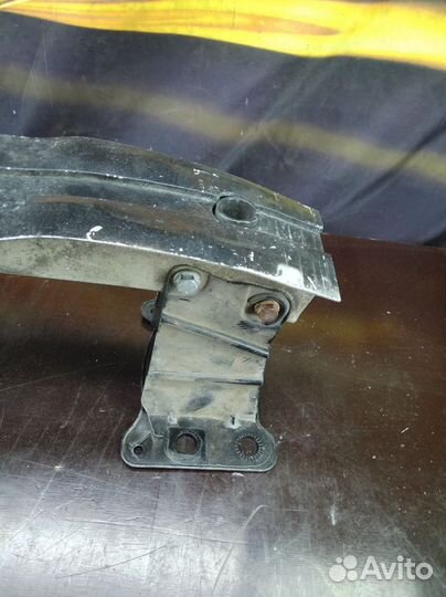 Усилитель бампера передний Audi A3 8P 3689