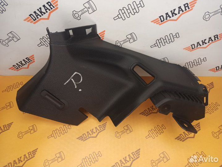 Обшивка стойки стекла задняя правая Ford Focus CB8