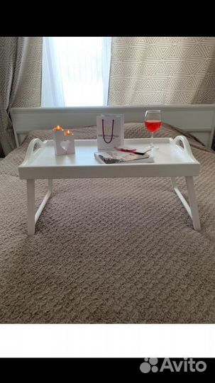 Столик для завтрака