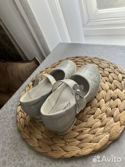 Туфли на девочку 28 размер