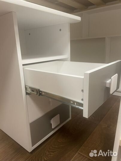 Письменный стол для школьника Легенда Л-03 белый