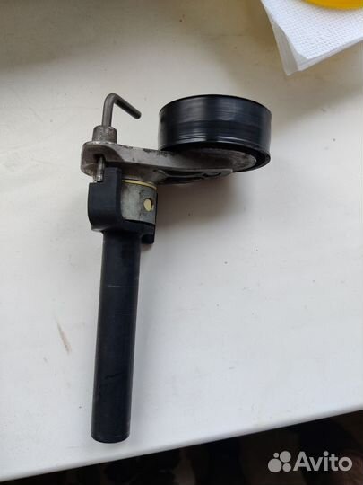 Натяжитель ремня генератора 1.8 и 2.0 tsi cdab