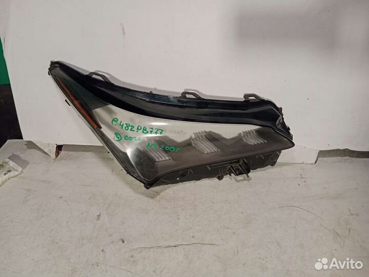 Стекло фары правая lexus NX 200