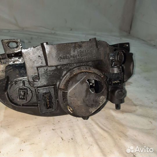 Фара правая Alfa Romeo 156 до рест