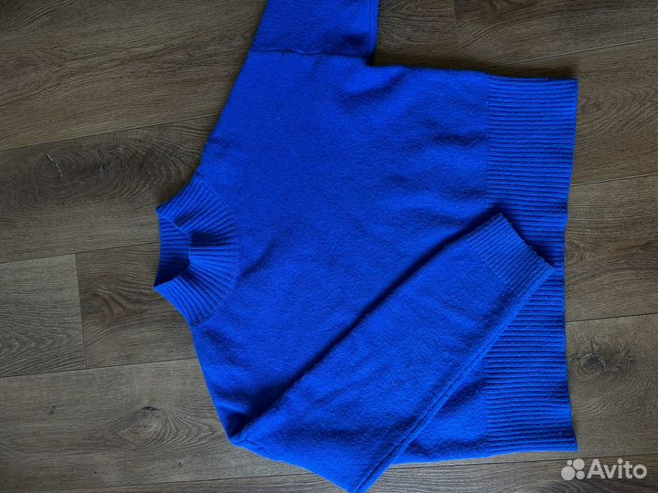 Свитер синий