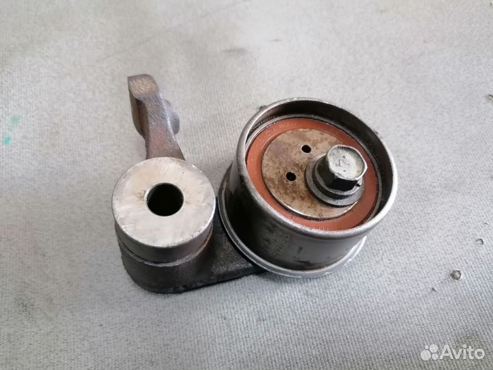 Кронштейн натяжителя руч.ремня 1.8 4G93 Mitsubishi