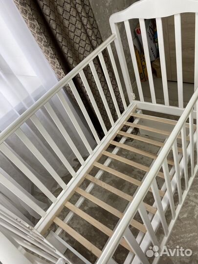 Кровать с матрасом