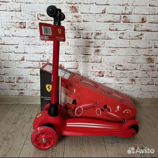 Самокат детский трехколесный новый