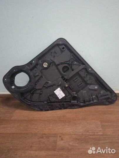 Стеклоподъемник задний правый Mercedes Gls-Class