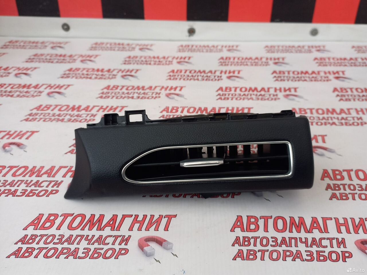 Дефлектор воздуховода левый Хендай Соната 8 DN