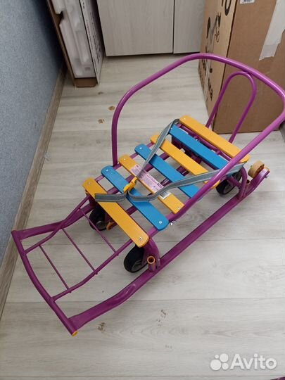 Детские санки на колесах
