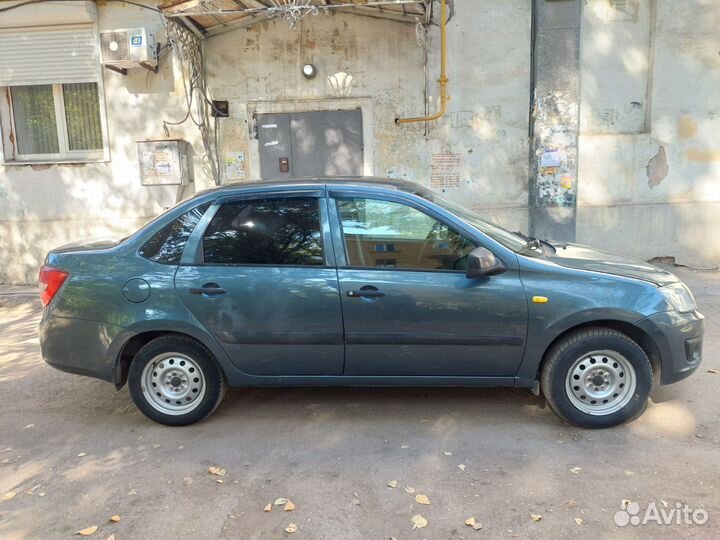 LADA Granta 1.6 МТ, 2015, 100 000 км