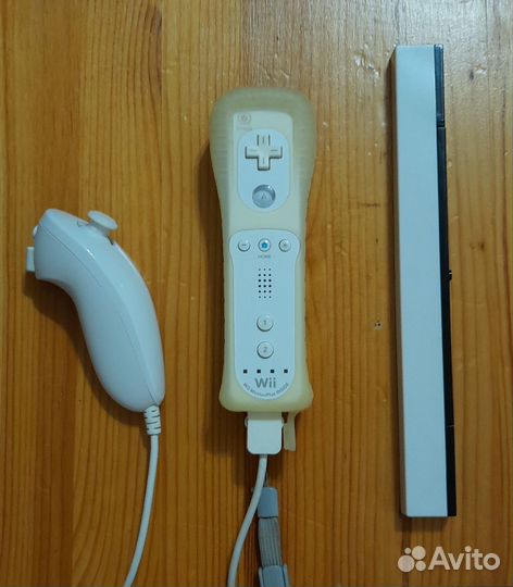 Wii Remote Plus + Nunchack + Sensorbar