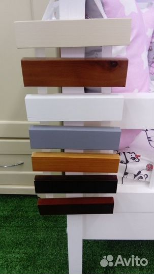 Кровать из массива