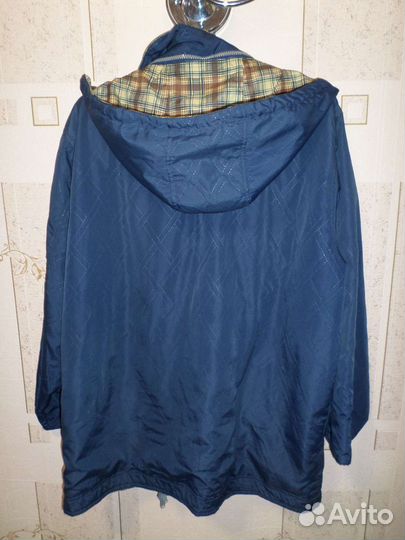 Ветровка женская