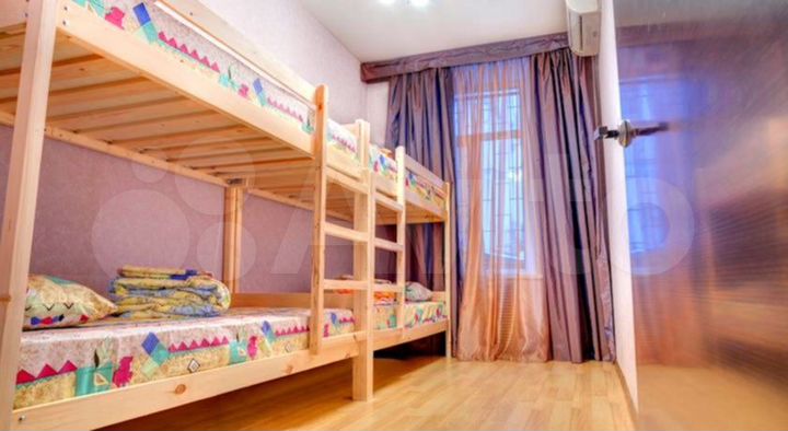 Комната 25 м² в 3-к., 4/4 эт.