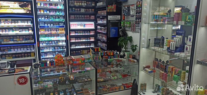 Продавец в магазин табака