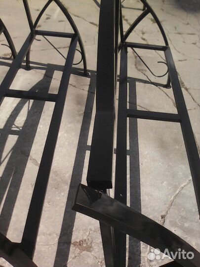 Скамья металлическая