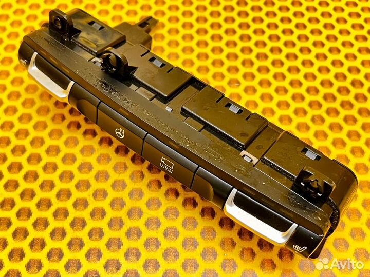 Блок кнопок подогрева руля Kia Stinger CK G4KL