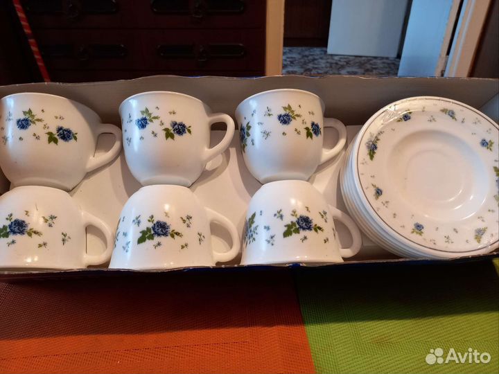 Сервиз на 6 персон,новый