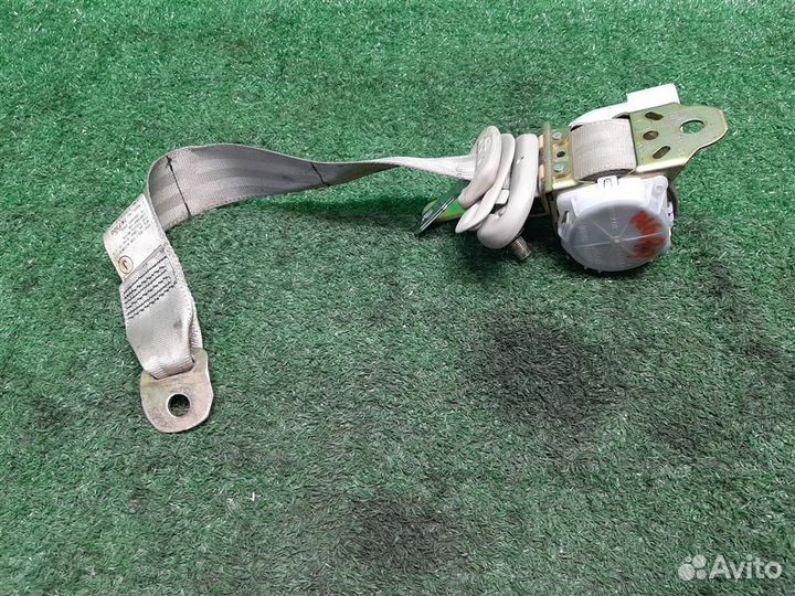 Ремень безопасности задний правый Lexus RX300 (MC