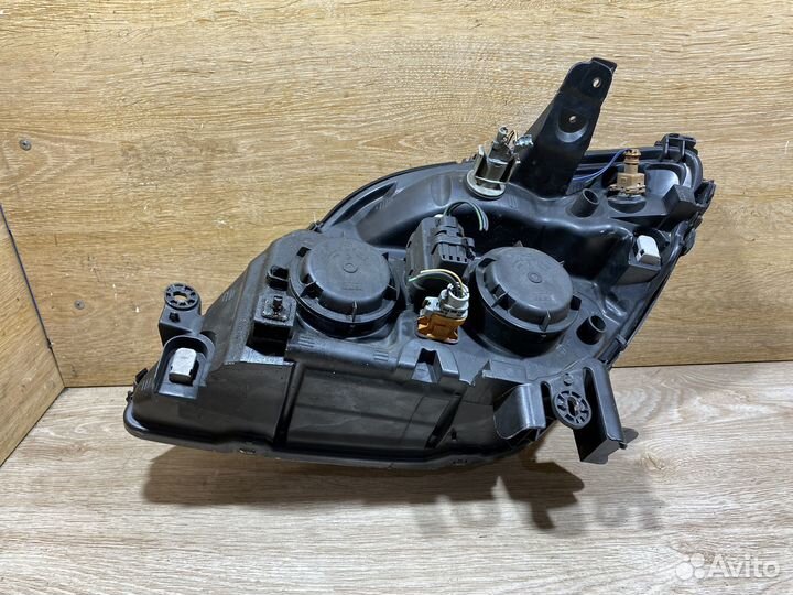 Фара передняя правая Renault Scenic 1 рест 142321