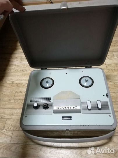 Катушечный магнитофон