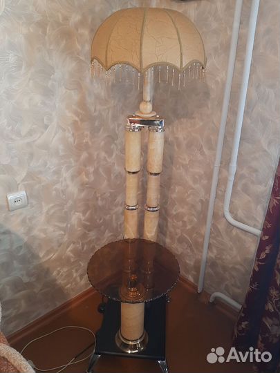 Торшер напольный с абажуром и столиком