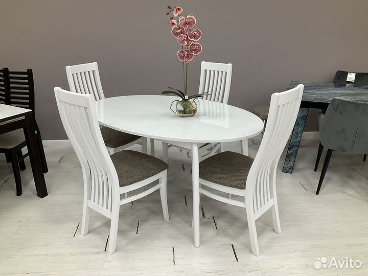 Стул деревянный для кухни гостиной