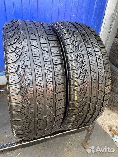 Pirelli Winter Sottozero 210 Serie II 215/50 R17