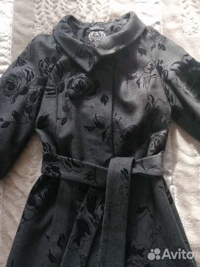 Пальто женское 42 44 бу