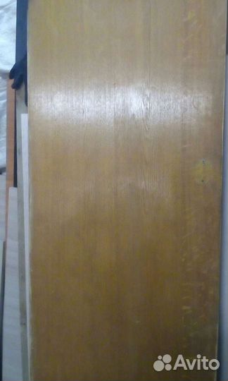 Дверь облицованная дубовым шпионом б/у