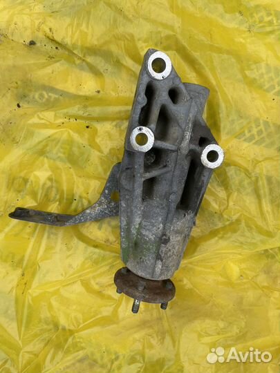 Крепление вискомуфты тоета таун айс ноах sr40 sr50