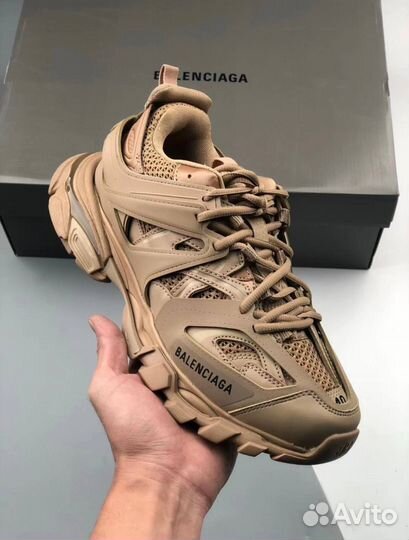 Кроссовки balenciaga track 1 коричневые