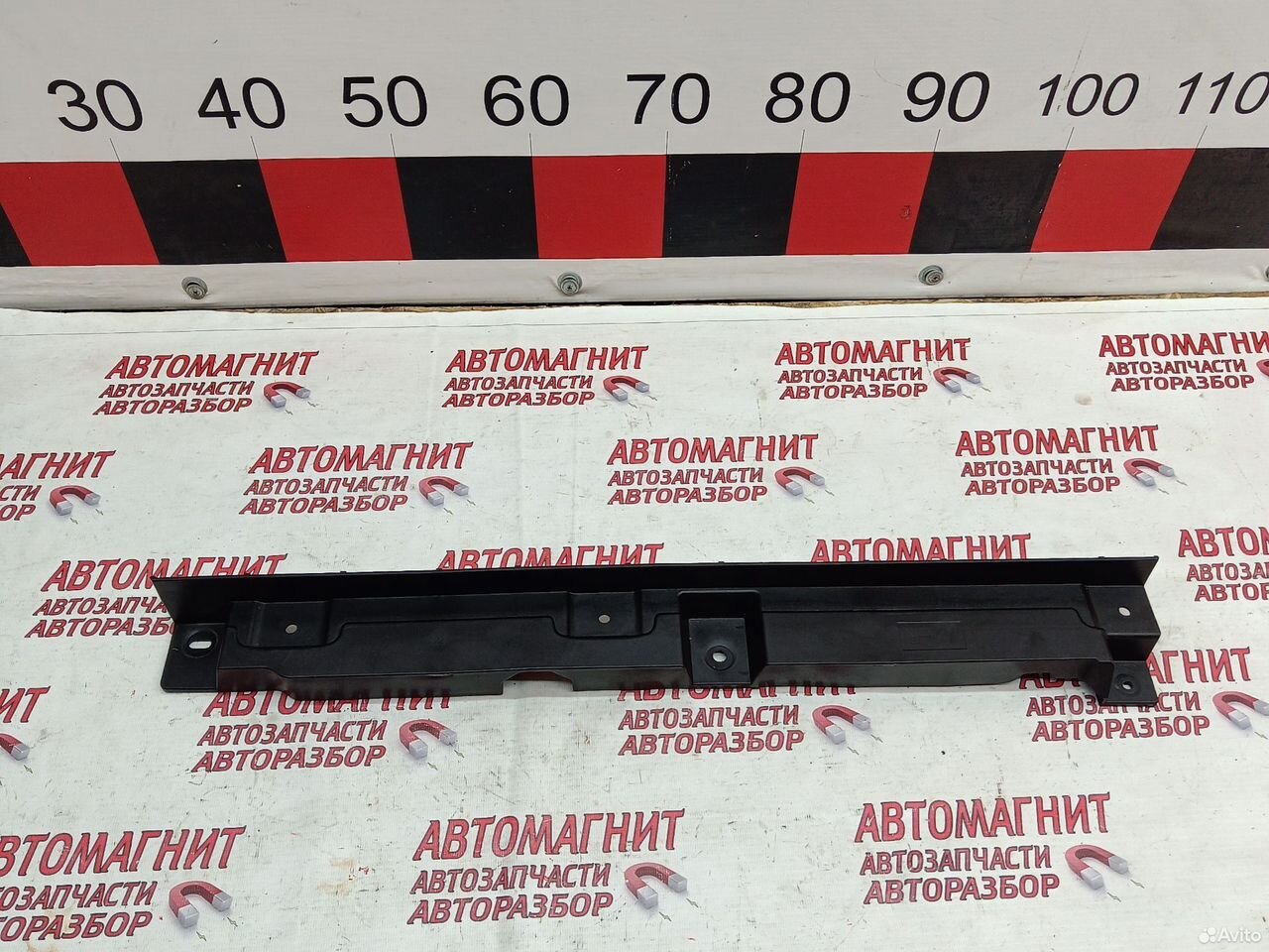 Кронштейн багажника правый Зикр 001 рест