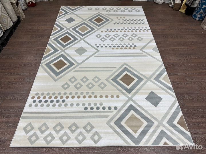 Ковер 2.5*4 новый