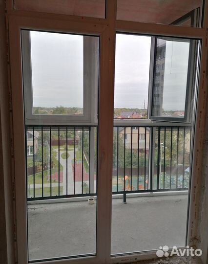 Балконный блок с дверью