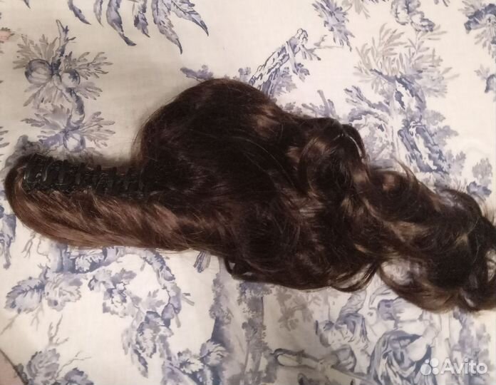 Волосы на заколках, шиньон, хвост накладной