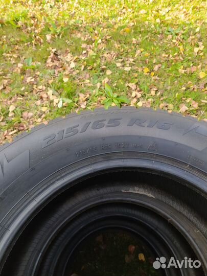 Pirelli Ice Zero 215/65 R16