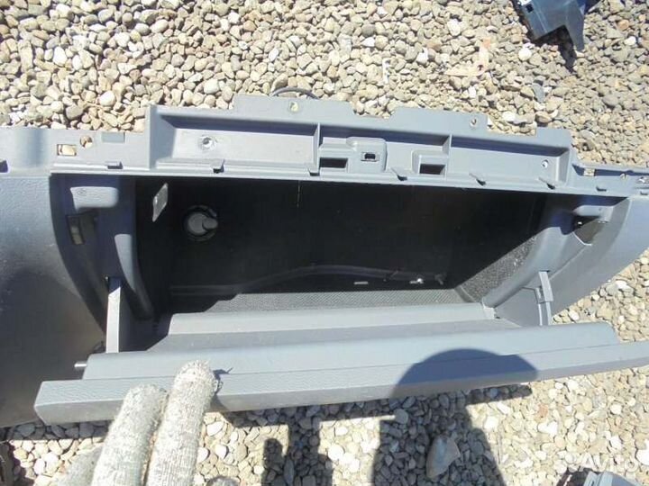 Бардачок Volkswagen Touareg 7L6 BHK 2006/7