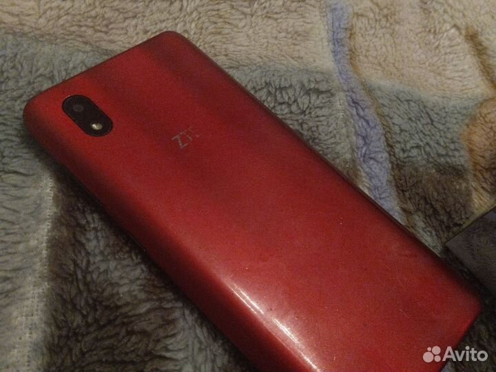 ZTE Axon, 2/32 ГБ