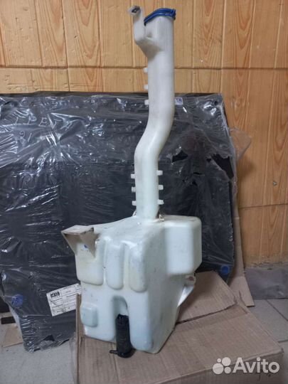 Бачок омывателя лобового стекла Ford Transit