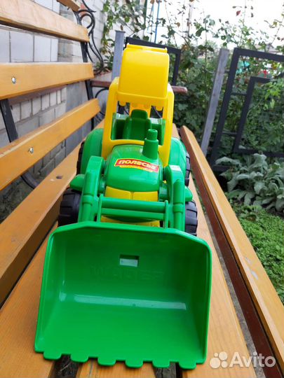 Детские игрушки трактор