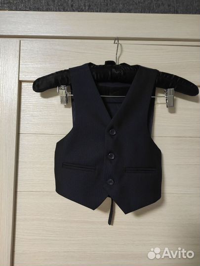 Костюм тройка