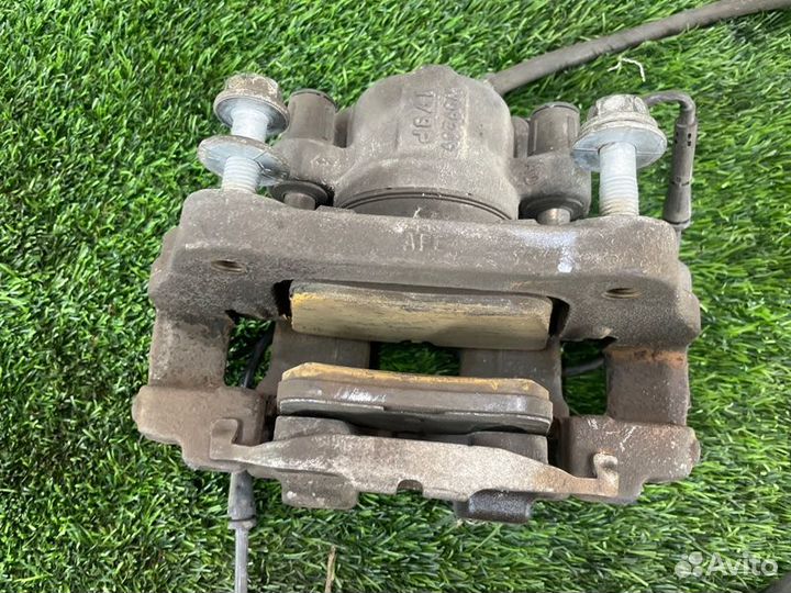 Суппорт тормозной передний левый Bmw 3 F30 N47D20